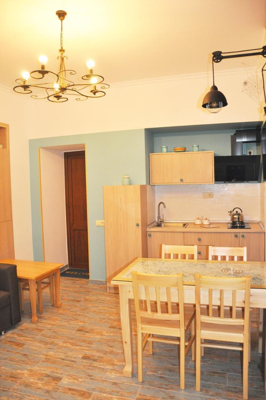 Dari Apartament Tbilisi Buitenkant foto