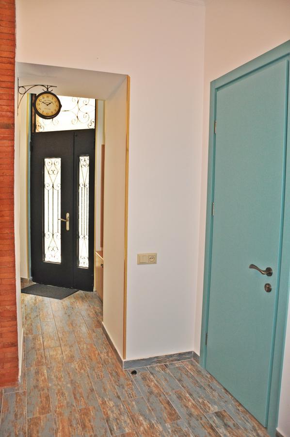Dari Apartament Tbilisi Buitenkant foto